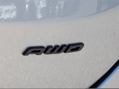 Used 2024 Ford Edge SE w/ Black Appearance Package image 12