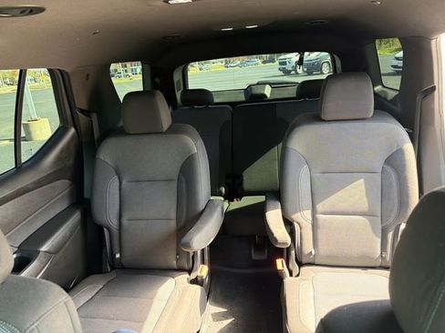 Used 2022 Chevrolet Traverse LT AWD/4WD image 35