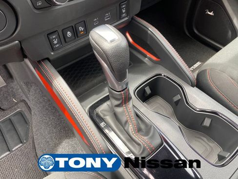 Used 2025 Nissan Frontier Pro-X w/ Pro Convenience Package RWD image 17