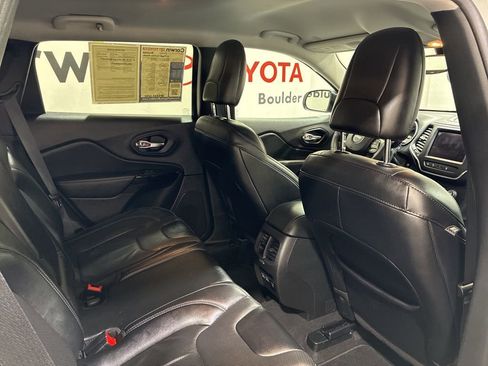 Used 2023 Jeep Cherokee Altitude Lux image 16