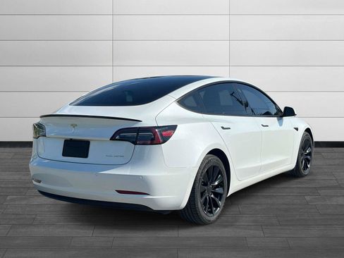 Used 2022 Tesla Model 3 Long Range AWD/4WD image 3