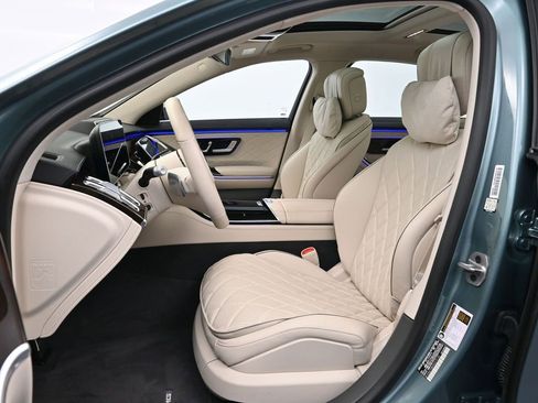 Used 2025 Mercedes-Benz S 580 4MATIC Sedan image 5