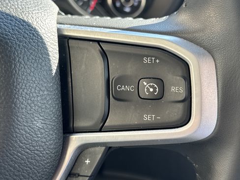 Used 2022 RAM 1500 Big Horn AWD/4WD image 22