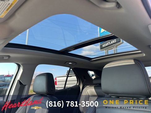 Used 2018 Chevrolet Equinox Premier image 23