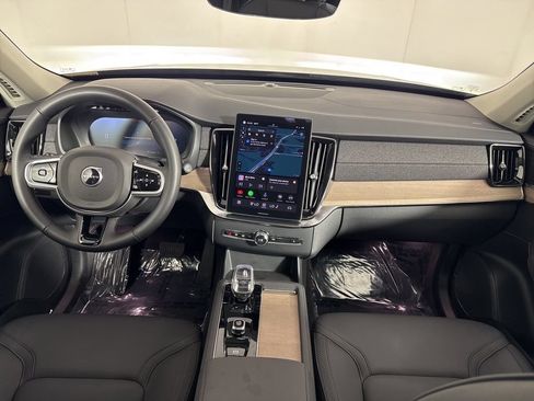 Used 2025 Volvo XC90 B6 Plus AWD/4WD image 14
