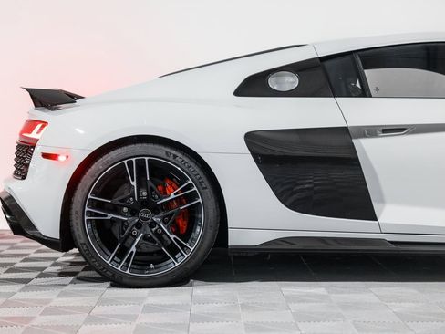 Used 2023 Audi R8 V10 performance image 2
