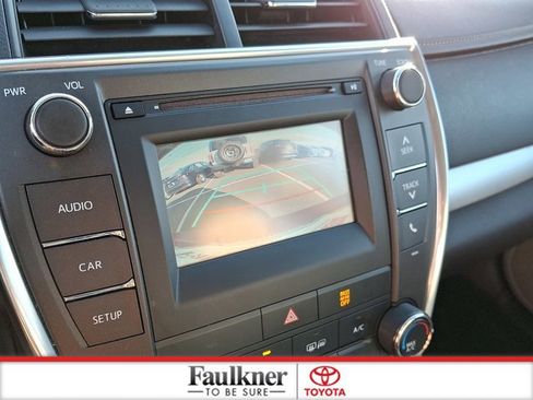 Used 2017 Toyota Camry SE image 17