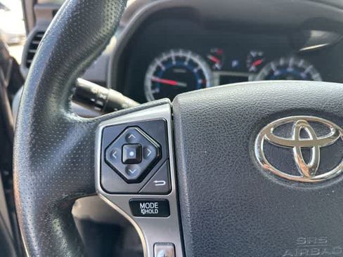 Used 2015 Toyota 4Runner SR5 image 11