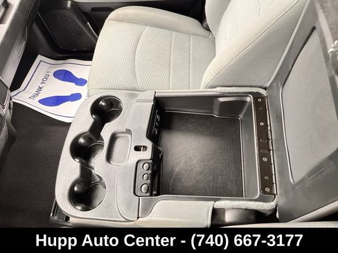 Used 2020 RAM 1500 Classic SLT AWD/4WD image 12