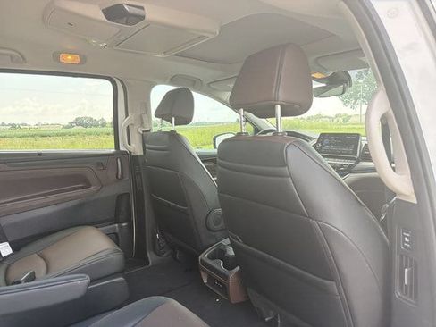 Used 2026 Honda Odyssey Elite image 19