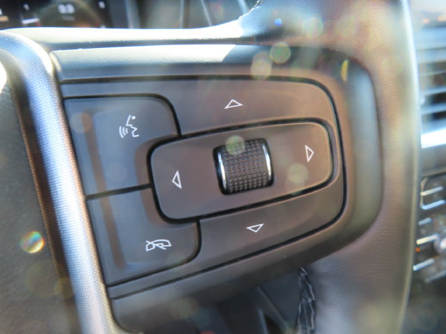 Used 2024 GMC Yukon XL SLT w/ SLT Luxury Package AWD/4WD image 20