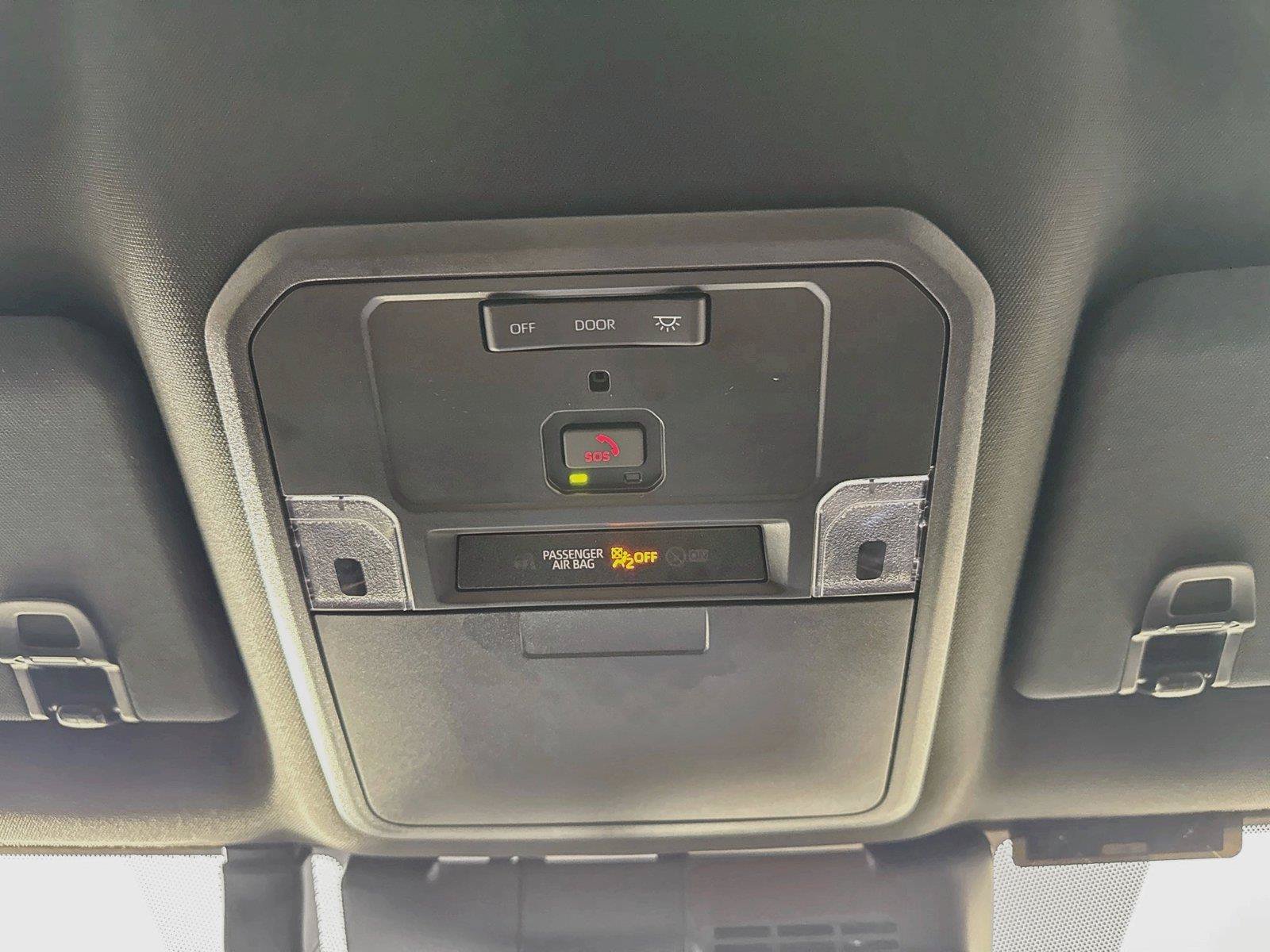 Certified 2025 Toyota Tacoma SR5 AWD/4WD image 7
