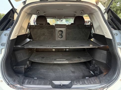 Used 2016 Nissan Rogue S w/ Appearance Package FWD image 15