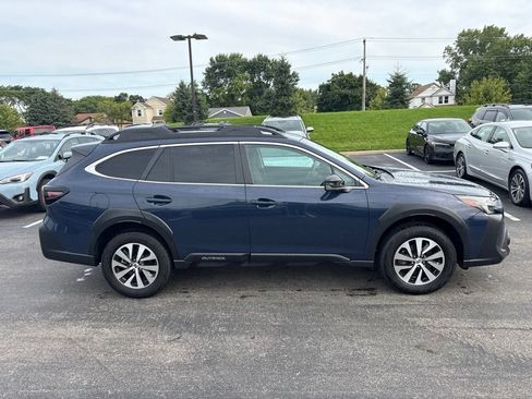 Used 2025 Subaru Outback Premium w/ Popular Package #1A AWD/4WD image 2