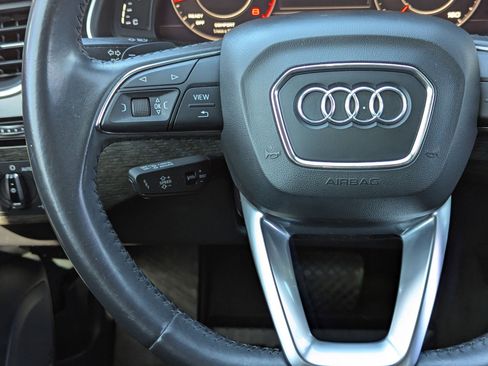 Used 2017 Audi Q7 3.0T Prestige w/ Prestige Package image 30