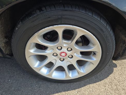 Used 2000 Jaguar XK8 Convertible image 15