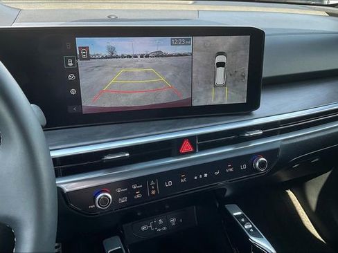 Used 2025 Kia Sorento SX Prestige image 14