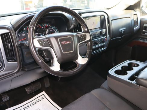 Used 2018 GMC Sierra 1500 SLE w/ SLE Value Package AWD/4WD image 16