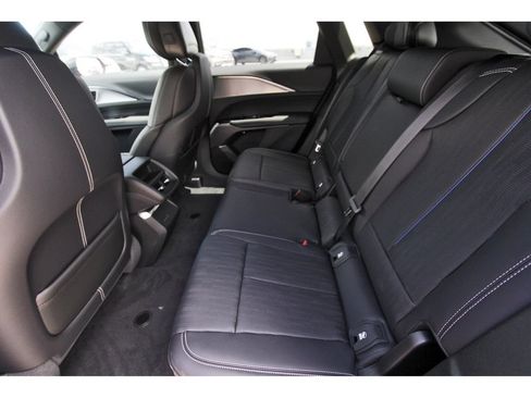 New 2027 Cadillac Lyriq Luxury AWD/4WD image 7