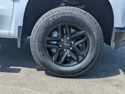 Certified 2021 Chevrolet Silverado 1500 Custom Trail Boss AWD/4WD image 47