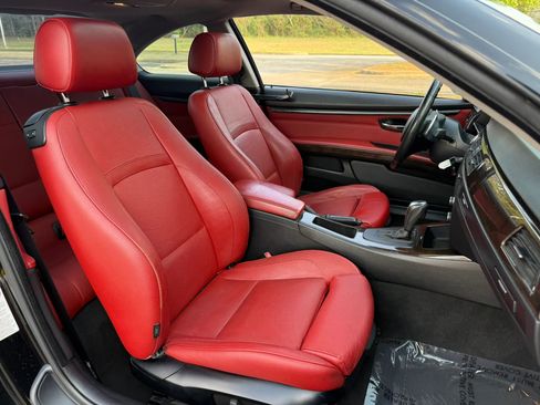 Used 2011 BMW 335i Coupe image 18