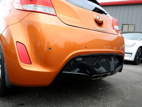 Used 2015 Hyundai Veloster w/ Option Group 03 image 12