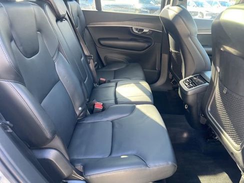 Used 2020 Volvo XC90 T5 Momentum w/ Protection Package Premier image 18