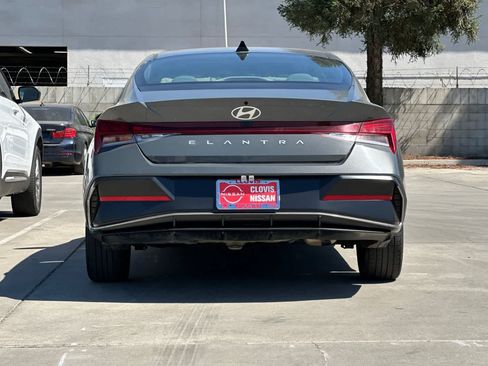 Used 2025 Hyundai Elantra SEL FWD image 8