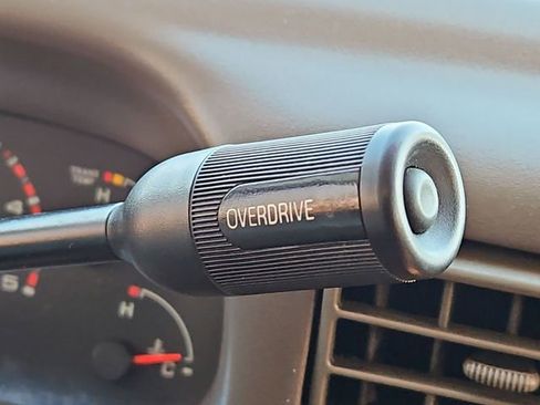 Used 2002 Ford F250 Lariat image 17