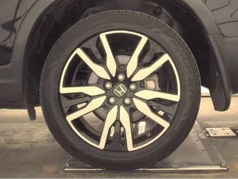 Used 2019 Honda Pilot Elite image 14