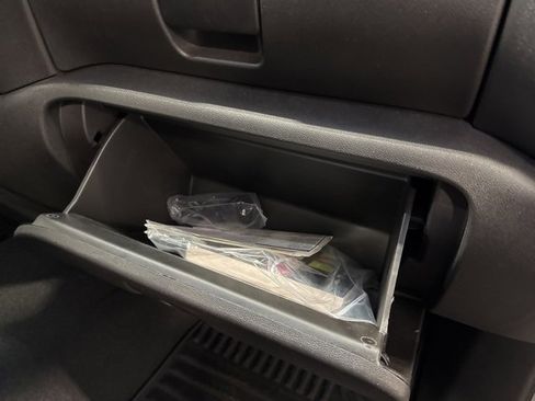 Used 2025 Chevrolet Silverado 2500 Custom w/ Custom Value Package image 19