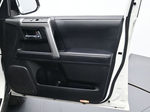 Used 2024 Toyota 4Runner SR5 image 31