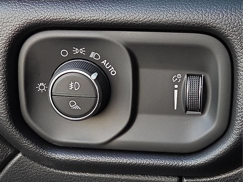New 2026 RAM 2500 Big Horn AWD/4WD image 22
