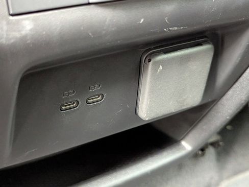 Used 2024 GMC Acadia Elevation image 29