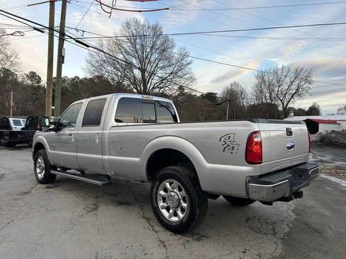 Used 2015 Ford F350 Lariat w/ Lariat Interior Package image 9