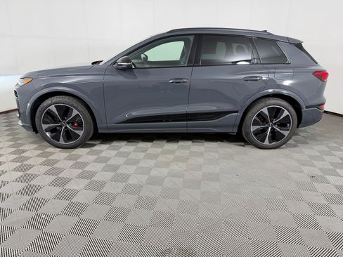 Certified 2025 Audi SQ6 e-tron Prestige w/ Black Edition One AWD/4WD image 2