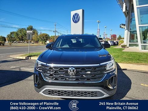 New 2026 Volkswagen Atlas Cross Sport SE image 2