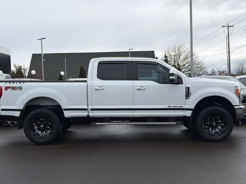 Used 2019 Ford F350 Lariat w/ Lariat Ultimate Package image 3