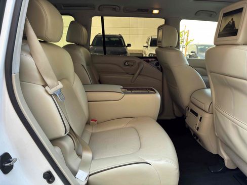 Used 2018 INFINITI QX80 4WD w/ Driver Assistance Package image 52