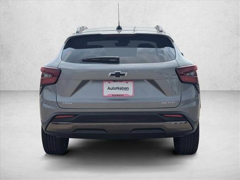 New 2026 Chevrolet Trax ACTIV w/ Sunroof Package FWD image 8
