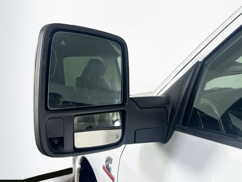 Used 2024 RAM 2500 Laramie image 16