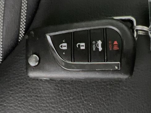 Used 2024 Toyota Camry SE image 35