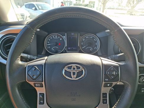 Used 2019 Toyota Tacoma SR5 image 18