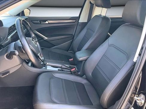 Used 2020 Volkswagen Passat 2.0T R-Line image 21
