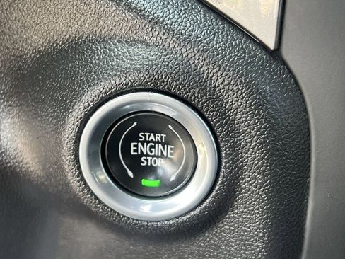 Used 2023 Chevrolet Silverado 1500 Custom image 16