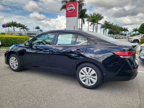 Used 2025 Nissan Sentra S FWD image 3