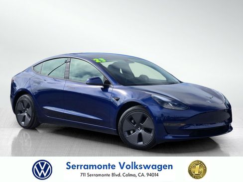 Used 2023 Tesla Model 3 Standard Range RWD image 1