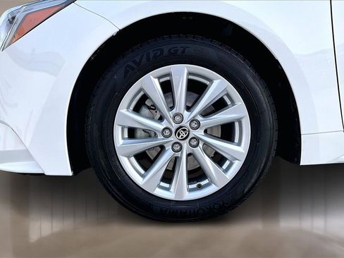 Used 2025 Toyota Corolla LE w/ LE Premium Package image 32