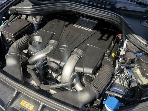 Used 2013 Mercedes-Benz GL 450 GL 450 4MATIC AWD 4dr SUV image 20