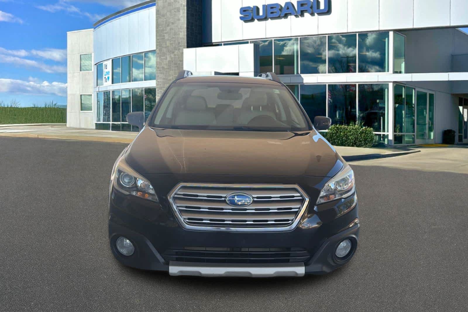 Used 2016 Subaru Outback 3.6R Limited AWD/4WD image 10